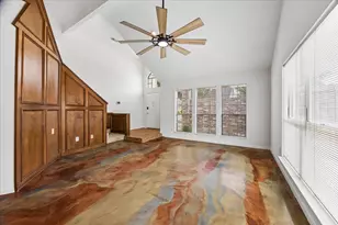 3806 Crystal Falls Dr, Missouri City, TX 77459 - Photo 4