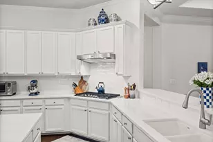 205 Friesian Ln, The Woodlands, TX 77382 - Photo 10