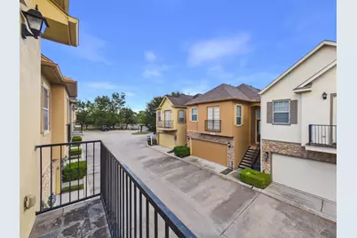 10818 Almeda Park Drive, Houston, TX 77045 - Photo 20