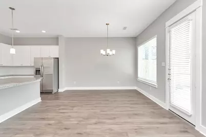 2703 Brown Lake Street, Houston, TX 77008 - Photo 12