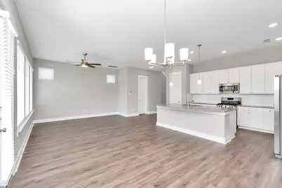 2703 Brown Lake Street, Houston, TX 77008 - Photo 10