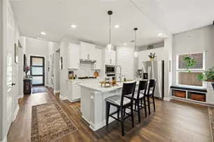 1827 E Darlington Oak Ct, Conroe, TX 77304 - Photo 10