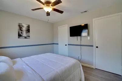 4010 Oak Terrace Court, Houston, TX 77082 - Photo 36