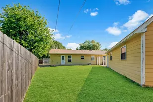 827 Bell Dr, Euless, TX 76039 - Photo 20