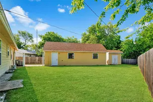 827 Bell Dr, Euless, TX 76039 - Photo 18