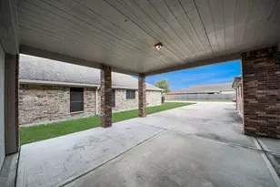 2009 Amado Ln, League City, TX 77573 - Photo 10