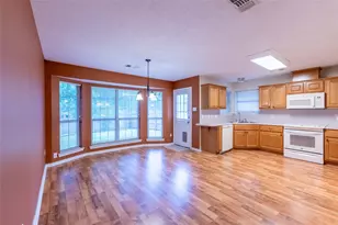 4802 Treadgold Ln, Bryan, TX 77802 - Photo 10