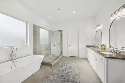 4951 Glenmeadow Drive, Houston, TX 77096 - Photo 26