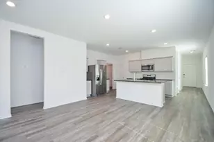 5778 Hampton Vly Dr, Houston, TX 77373 - Photo 1