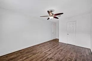 14222 Stokesmount Dr, Houston, TX 77077 - Photo 32