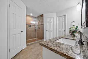 14222 Stokesmount Dr, Houston, TX 77077 - Photo 30