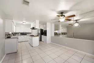 4205 Lariat Dr, Baytown, TX 77521 - Photo 8