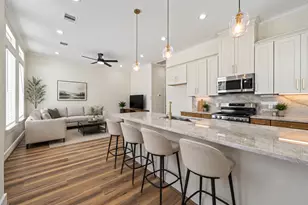 8715 Edgar St, Houston, TX 77051 - Photo 2