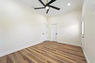 8715 Edgar St, Houston, TX 77051 - Photo 6