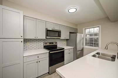 3901 Woodchase Drive #48, Houston, TX 77042 - Photo 4