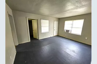 1133 5th Avenue N, Texas City, TX 77590 - Photo 2