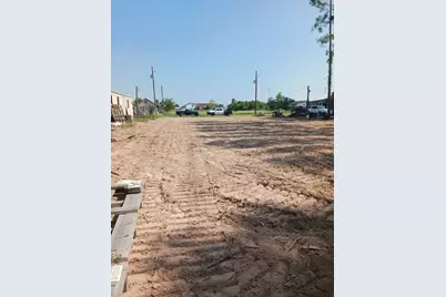 1720 County Road 3560, Cleveland, TX 77327 - Photo 2