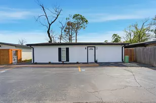 4102 Sherwood Ln, Houston, TX 77092 - Photo 1