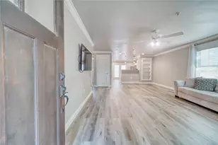 1725 Harvey Mitchell Pkwy S, College Station, TX 77840 - Photo 6