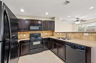 16131 Sweetwater Fields Ln, Tomball, TX 77377 - Photo 4