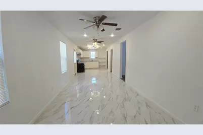 421 Sidney #1/2, Houston, TX 77003 - Photo 4