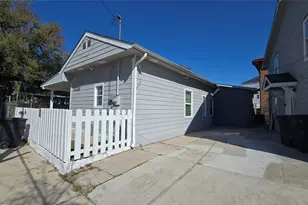 421 Sidney, Houston, TX 77003 - Photo 2