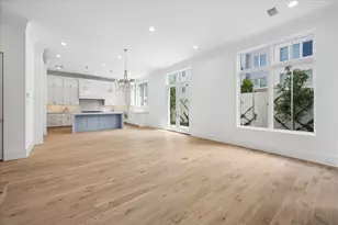 31 Wentworth Gate Path, Houston, TX 77027 - Photo 8