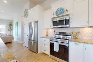 957 Alberdie Dr, Crystal Beach, TX 77650 - Photo 12