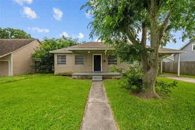 623 18th Avenue N, Texas City, TX 77590 - Photo 1