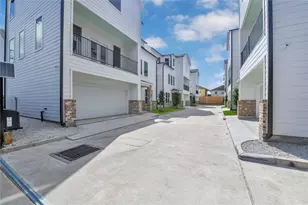 209 Edgewood St, Houston, TX 77011 - Photo 2