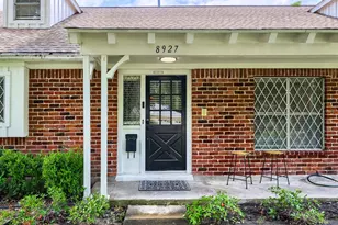 8927 Langdon Ln, Houston, TX 77036 - Photo 2