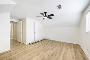 8927 Langdon Ln, Houston, TX 77036 - Photo 24