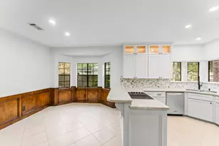 6 Thornhedge Ct, The Woodlands, TX 77381 - Photo 12