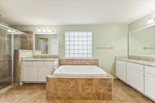 1117 W 26th St, Houston, TX 77008 - Photo 4