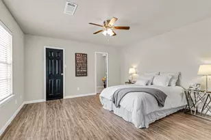 7911 Heathrow Ln, Spring, TX 77379 - Photo 10