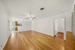 6323 Cindy Ln, Houston, TX 77008 - Photo 4