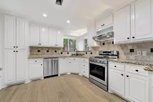 725 Talmalge Hall Dr, Conroe, TX 77302 - Photo 12