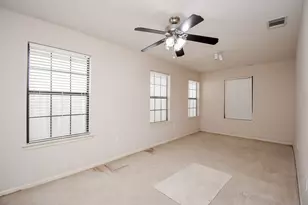 748 W Bayshore Dr, Palacios, TX 77465 - Photo 32