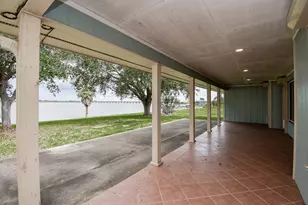 748 W Bayshore Dr, Palacios, TX 77465 - Photo 38