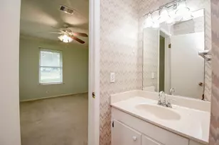 748 W Bayshore Dr, Palacios, TX 77465 - Photo 30