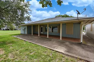 748 W Bayshore Dr, Palacios, TX 77465 - Photo 48
