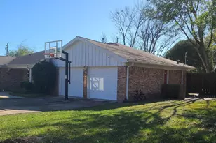 11123 Hazelhurst Dr, Houston, TX 77043 - Photo 2