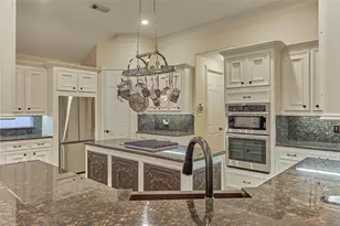 203 Monterrey Rd E, Montgomery, TX 77356 - Photo 18