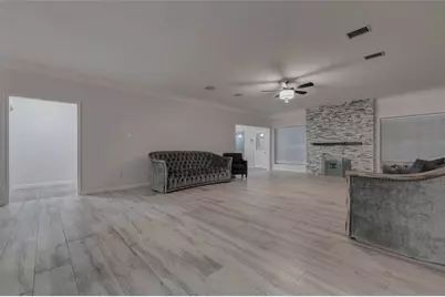 19 Wickham Court, Sugar Land, TX 77479 - Photo 12