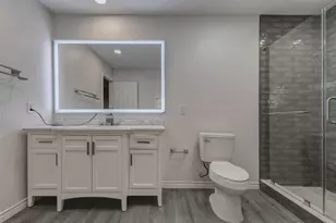 19 Wickham Ct, Sugar Land, TX 77479 - Photo 32