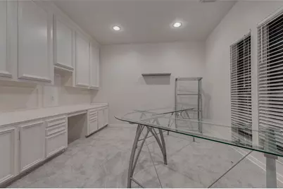 19 Wickham Court, Sugar Land, TX 77479 - Photo 8