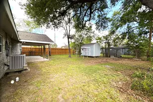 5763 Westover St, Houston, TX 77033 - Photo 16