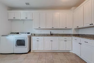 5410 Valerie St, Bellaire, TX 77401 - Photo 32