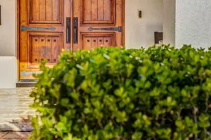 5410 Valerie St, Bellaire, TX 77401 - Photo 2