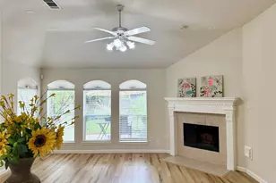 554 Ivy Cross Ln, Sugar Land, TX 77479 - Photo 8